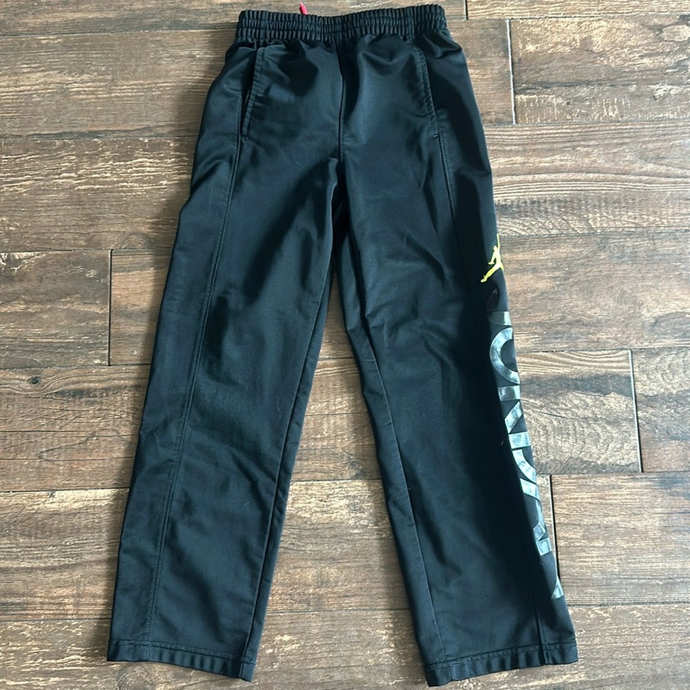 Jordan Joggers, Youth small